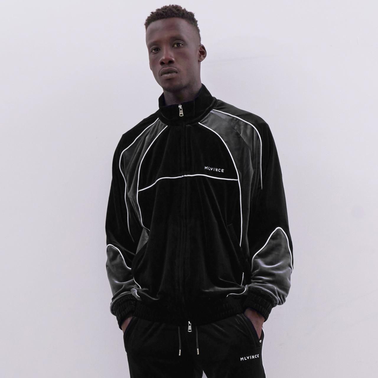 <img class='new_mark_img1' src='https://img.shop-pro.jp/img/new/icons5.gif' style='border:none;display:inline;margin:0px;padding:0px;width:auto;' />MLVINCE () |  VELOR TRACK JACKET BLACK