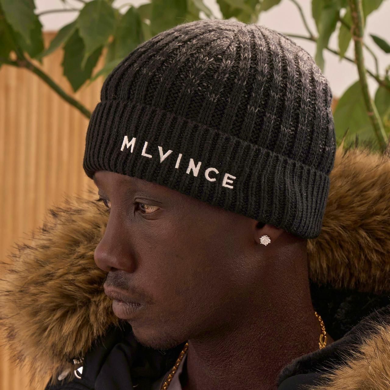 <img class='new_mark_img1' src='https://img.shop-pro.jp/img/new/icons5.gif' style='border:none;display:inline;margin:0px;padding:0px;width:auto;' />MLVINCE () |  CLASSIC LOGO RIBBED BEANIE BLACK