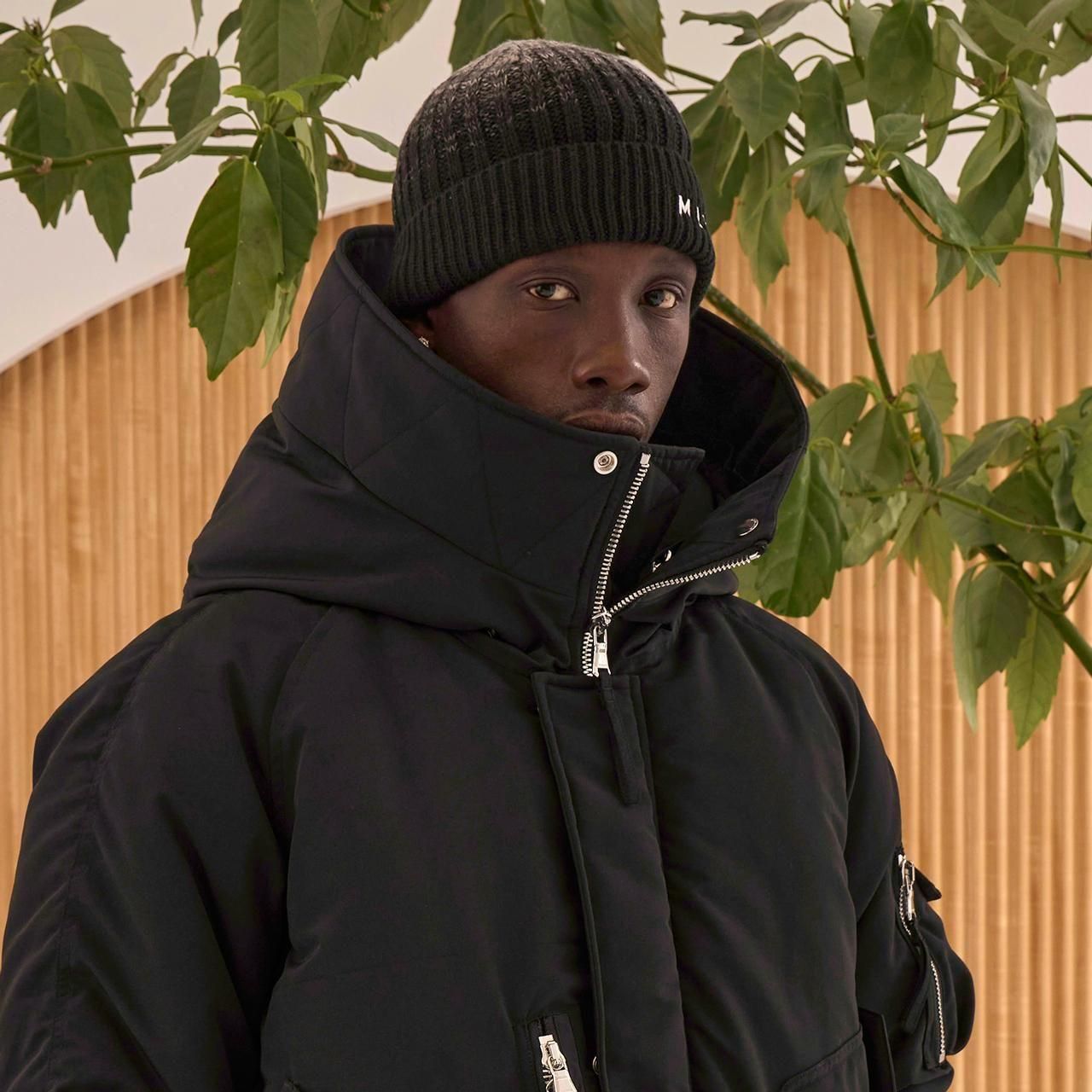 <img class='new_mark_img1' src='https://img.shop-pro.jp/img/new/icons5.gif' style='border:none;display:inline;margin:0px;padding:0px;width:auto;' />MLVINCE () |  CLASSIC LOGO RIBBED BEANIE BLACK