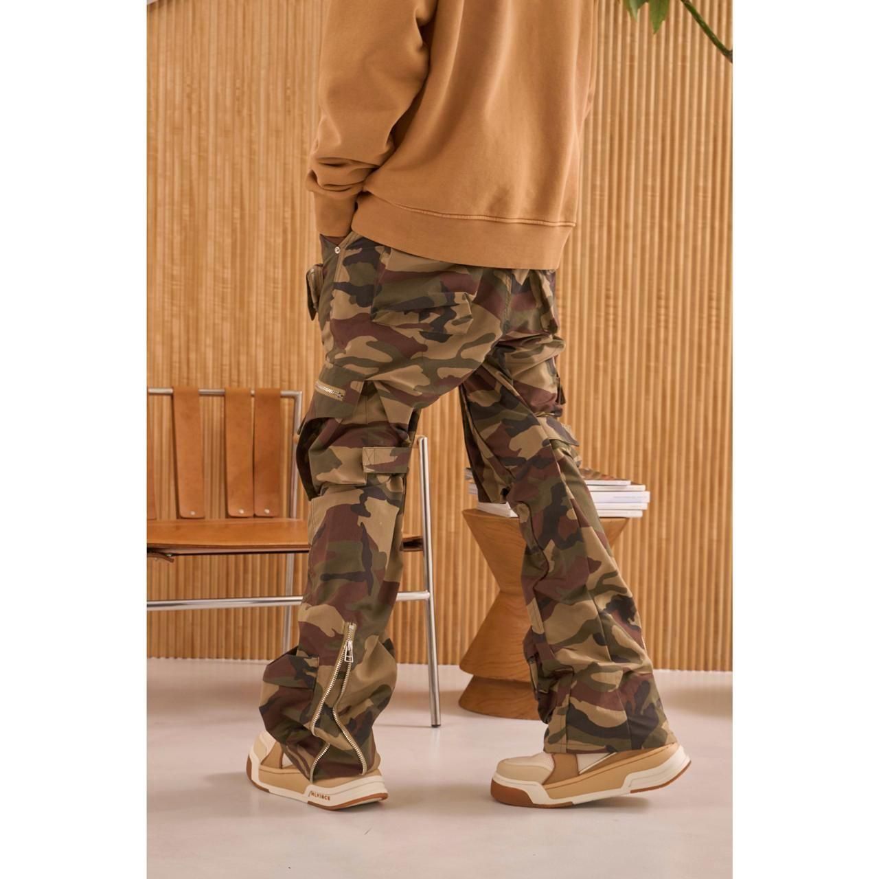 <img class='new_mark_img1' src='https://img.shop-pro.jp/img/new/icons5.gif' style='border:none;display:inline;margin:0px;padding:0px;width:auto;' />MLVINCE () |  NYLON HOLSTER CARGO PANTS CAMO