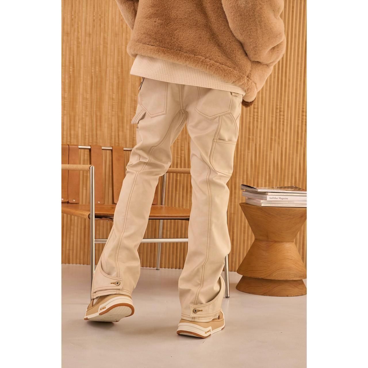 <img class='new_mark_img1' src='https://img.shop-pro.jp/img/new/icons5.gif' style='border:none;display:inline;margin:0px;padding:0px;width:auto;' />MLVINCE () |  FAUX LEATHER HOLSTER PANTS CREAM