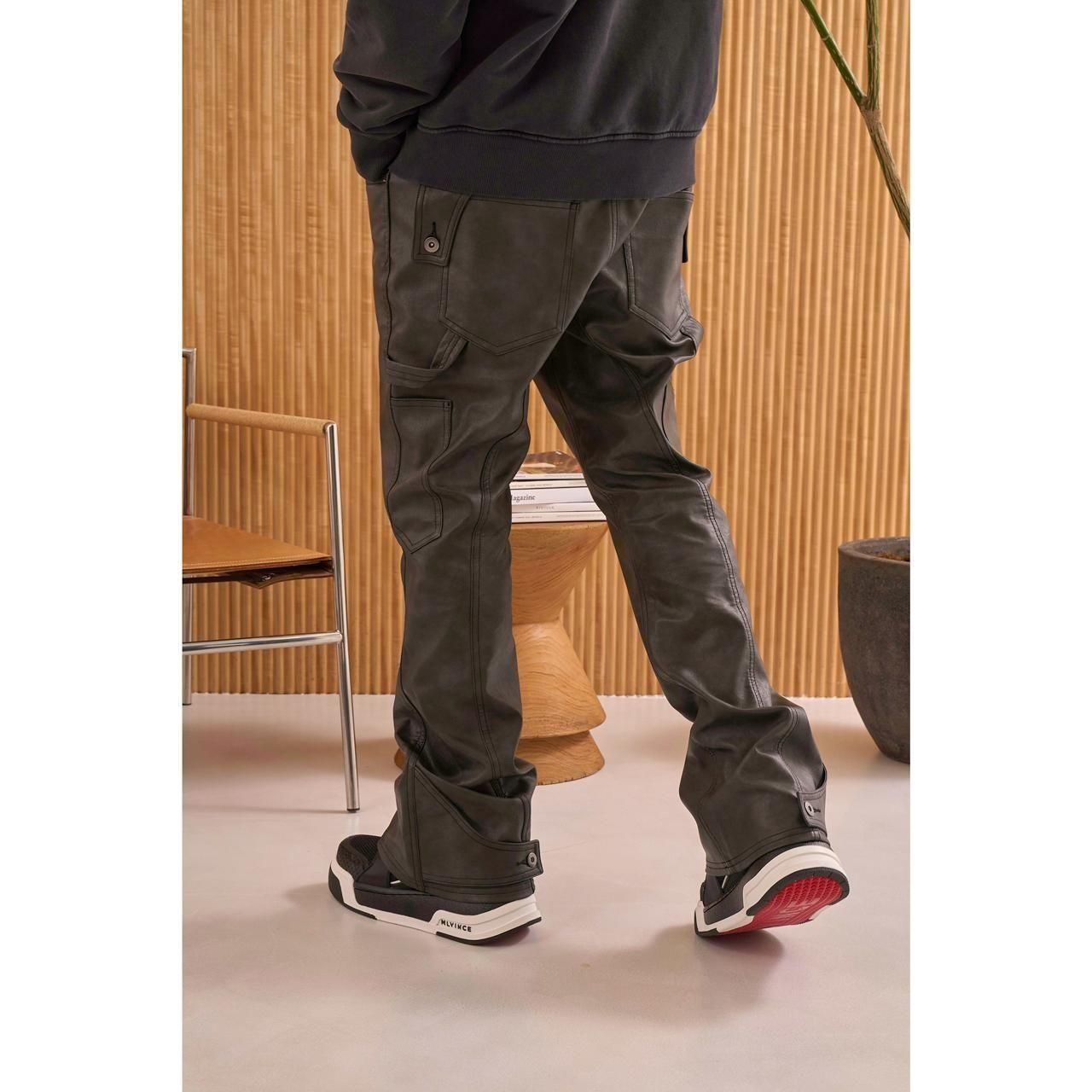 <img class='new_mark_img1' src='https://img.shop-pro.jp/img/new/icons5.gif' style='border:none;display:inline;margin:0px;padding:0px;width:auto;' />MLVINCE () |  FAUX LEATHER HOLSTER PANTS BLACK