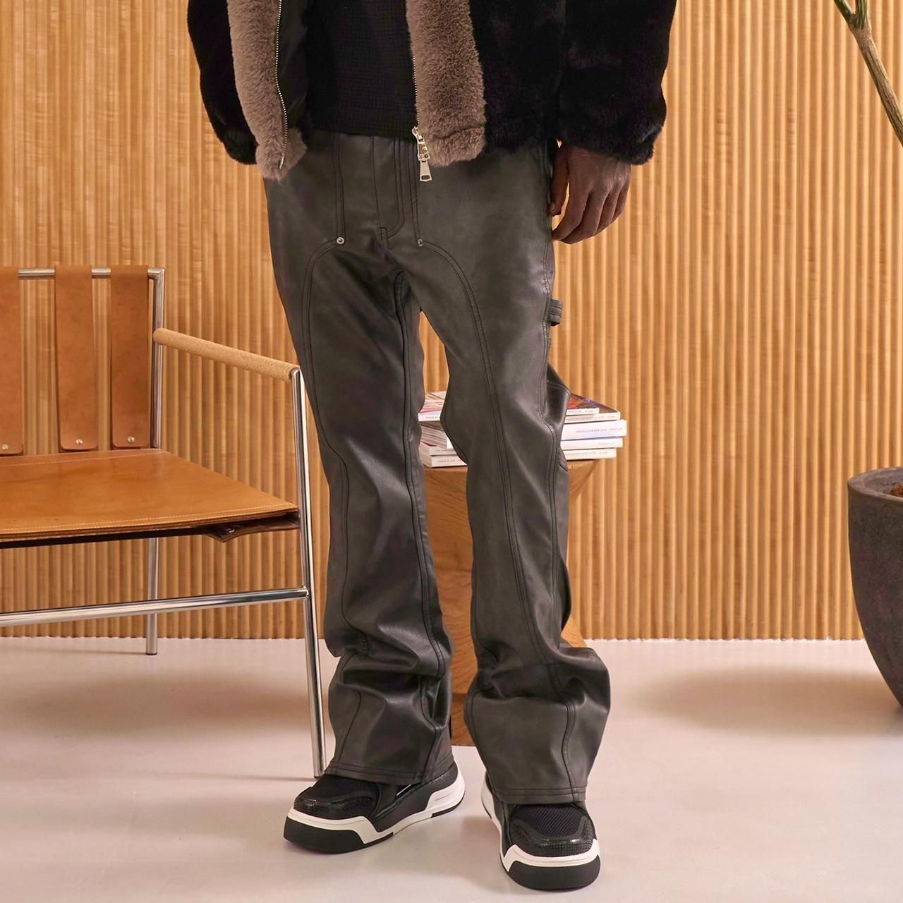 <img class='new_mark_img1' src='https://img.shop-pro.jp/img/new/icons5.gif' style='border:none;display:inline;margin:0px;padding:0px;width:auto;' />MLVINCE () |  FAUX LEATHER HOLSTER PANTS BLACK