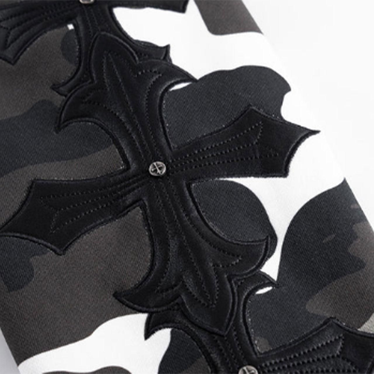 <img class='new_mark_img1' src='https://img.shop-pro.jp/img/new/icons5.gif' style='border:none;display:inline;margin:0px;padding:0px;width:auto;' />SUPPLIER (ץ饤䡼)Camouflage Cross Leather Patch Zip Hoodie White