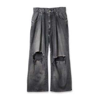 <img class='new_mark_img1' src='https://img.shop-pro.jp/img/new/icons14.gif' style='border:none;display:inline;margin:0px;padding:0px;width:auto;' />JieDa/DAMAGE ONE TUCK WIDE STRAIGHT DENIM(BLACK)