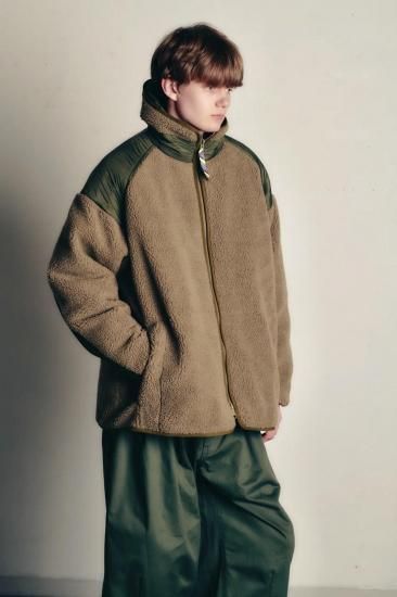 is-ness/イズネス】× TAION REVERSIBLE FLEECE DOWN JACKET(KHAKI