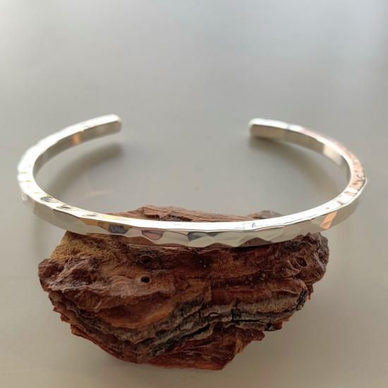 L 特大　貴重　槌目　特注　極美品　ARIZONA FREEDOM バングル L 特大 貴重 槌目 特注 極美品 ARIZONA FREEDOM バングル L 特大 貴重 槌