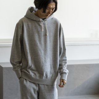 <img class='new_mark_img1' src='https://img.shop-pro.jp/img/new/icons13.gif' style='border:none;display:inline;margin:0px;padding:0px;width:auto;' />HATSKI　Pullover Hooded Sweat ”Top Grey”［トップグレー］