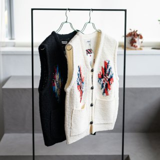 <img class='new_mark_img1' src='https://img.shop-pro.jp/img/new/icons20.gif' style='border:none;display:inline;margin:0px;padding:0px;width:auto;' />COOHEMCHIMAYO TWEED KNIT VEST