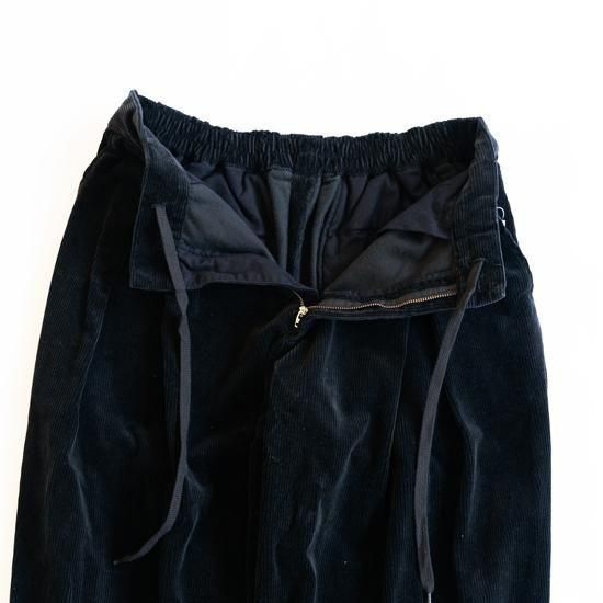 パンツ is-ness CORDUROY TUCK TROUSERS isness】CORDUROY TUCK TROUSERS - HUUKU