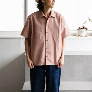 <img class='new_mark_img1' src='https://img.shop-pro.jp/img/new/icons50.gif' style='border:none;display:inline;margin:0px;padding:0px;width:auto;' />KIMURA HOOK FRONT Convertible Collar Shirt H/S - Oxford Chambray REDɡΥåɡ