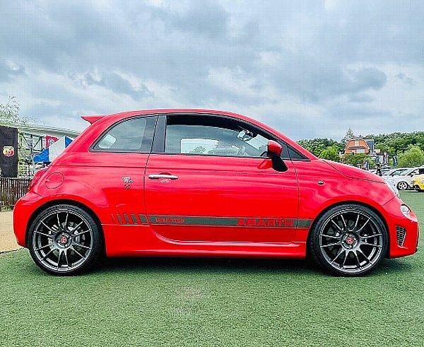 ABARTH695純正BIPOSTO 18INCH RIM 単体ショット/UNLIMITED