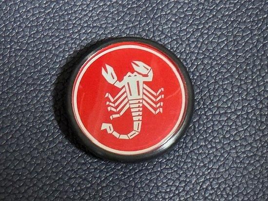 ABARTH 純正 ホイールセンターキャップ【1個】｜ラテン車の雑貨