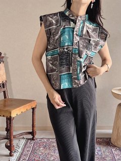 <img class='new_mark_img1' src='https://img.shop-pro.jp/img/new/icons16.gif' style='border:none;display:inline;margin:0px;padding:0px;width:auto;' />Newment vintage tuck neck blouse No.02