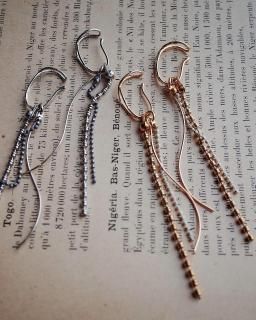 <img class='new_mark_img1' src='https://img.shop-pro.jp/img/new/icons14.gif' style='border:none;display:inline;margin:0px;padding:0px;width:auto;' />SentiCaro multi way ear cuff