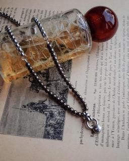 <img class='new_mark_img1' src='https://img.shop-pro.jp/img/new/icons14.gif' style='border:none;display:inline;margin:0px;padding:0px;width:auto;' />SentiCaro deep color beads  silver chain necklace