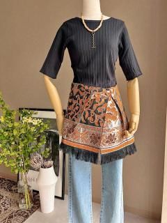 <img class='new_mark_img1' src='https://img.shop-pro.jp/img/new/icons14.gif' style='border:none;display:inline;margin:0px;padding:0px;width:auto;' />Newment Vintage arabic rug skirtNo.18