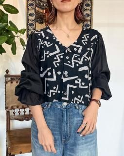 <img class='new_mark_img1' src='https://img.shop-pro.jp/img/new/icons14.gif' style='border:none;display:inline;margin:0px;padding:0px;width:auto;' />Newment 80's big color blouse No.11