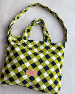 <img class='new_mark_img1' src='https://img.shop-pro.jp/img/new/icons14.gif' style='border:none;display:inline;margin:0px;padding:0px;width:auto;' />Newment 70's vintage pile gown BAG No.5