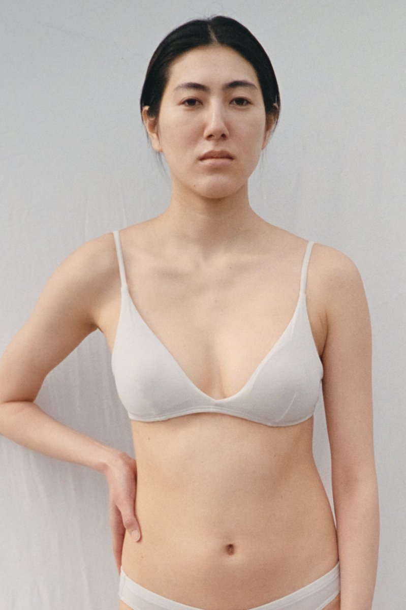 B004 ( BASIC BRA )  