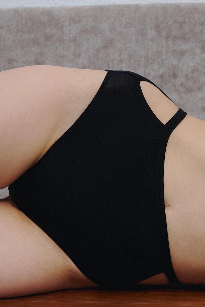  Restock S005 ( SIDE STRING DEEP SHORTS ) 