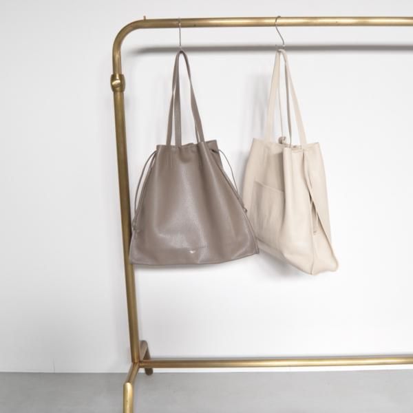 S.LEATHER SQUEEZE BIG TOTE