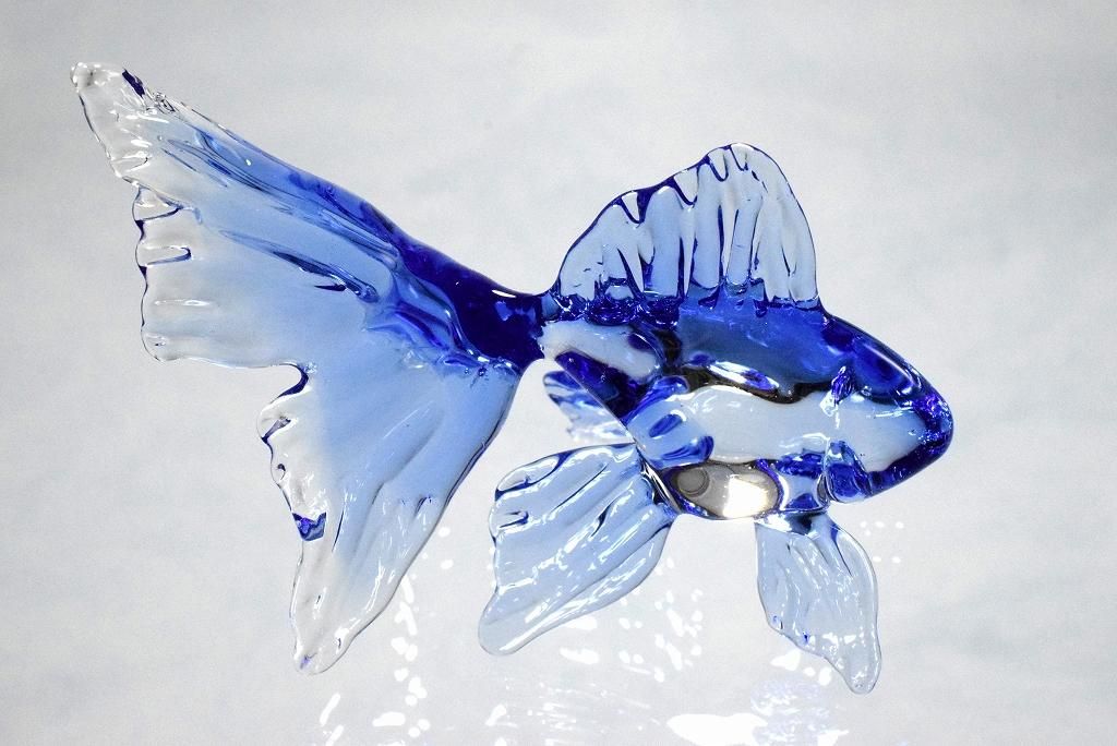 Glass工房ココロイロ 透の金魚 ガラスオブジェ 空色 品番9 子猫堂