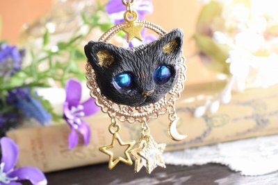 予約販売品】 【A171】赤いリボンの黒猫ちゃん コスモス レジン 