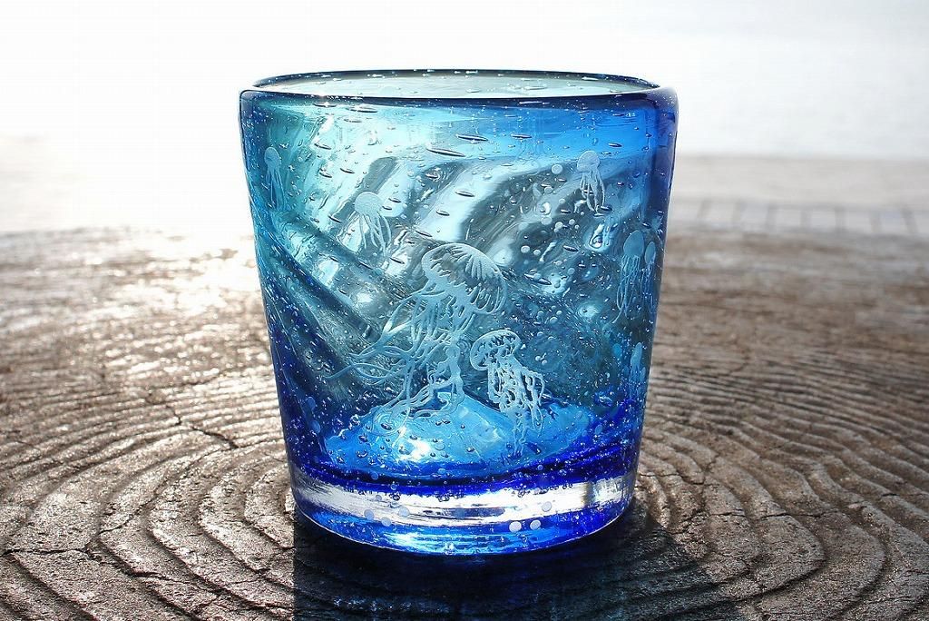 メロウグラスさんの青いお月様の作品 ART空】「皇爽・ゆらゆら海月」グラス（受注制作/納期約2週間