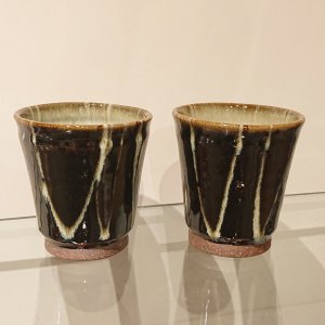 黒釉フリーカップ (縦流し)