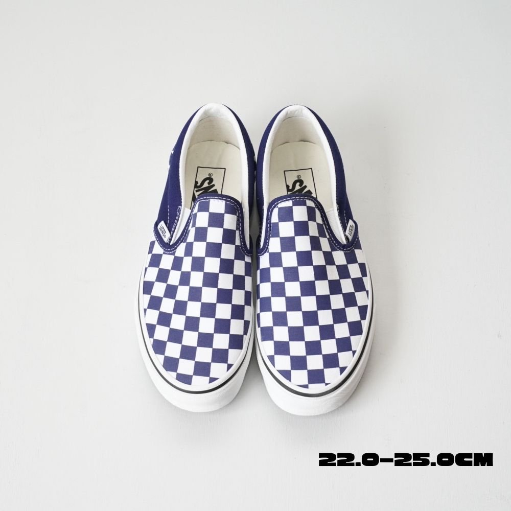 <img class='new_mark_img1' src='https://img.shop-pro.jp/img/new/icons10.gif' style='border:none;display:inline;margin:0px;padding:0px;width:auto;' />VANS CLASSIC SLIP-ON BEACON BLUEの商品画像