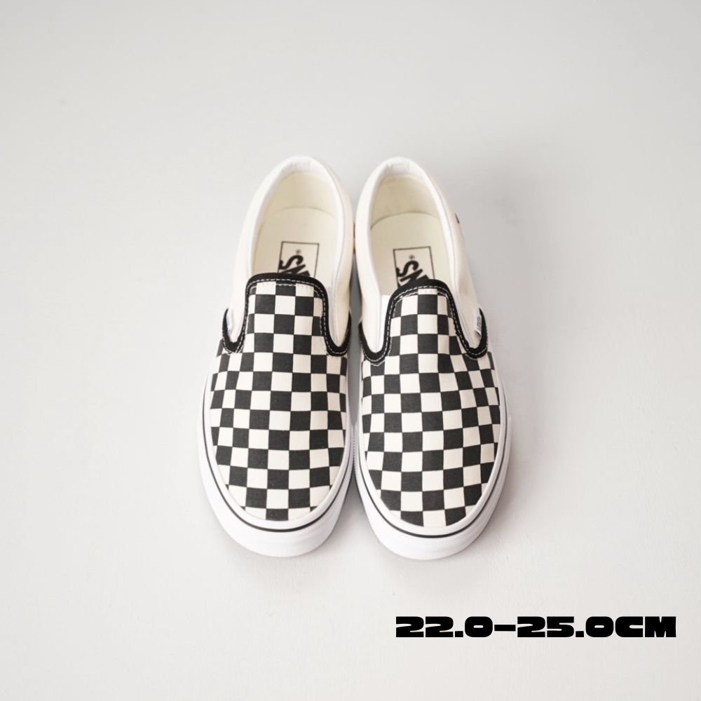 <img class='new_mark_img1' src='https://img.shop-pro.jp/img/new/icons10.gif' style='border:none;display:inline;margin:0px;padding:0px;width:auto;' />VANS CLASSIC SLIP-ON BLK & WHTξʲ
