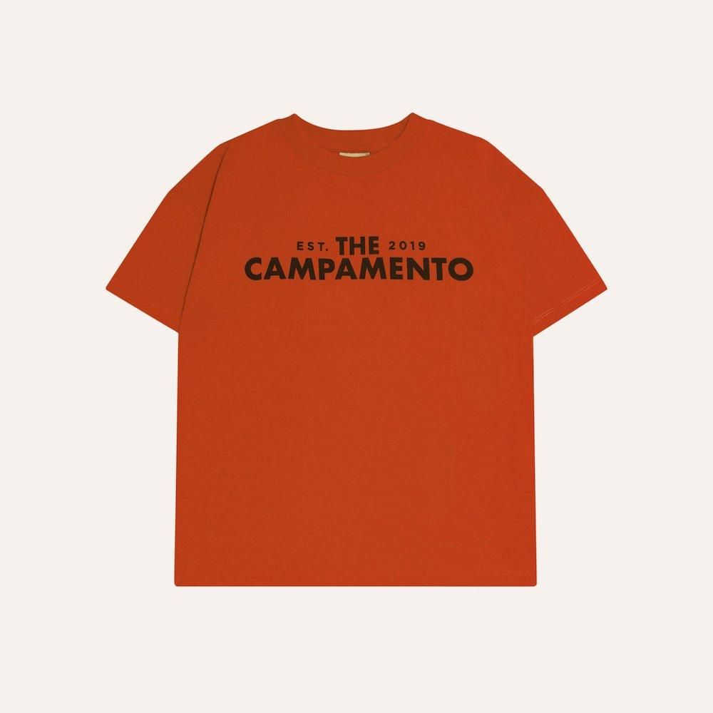 <img class='new_mark_img1' src='https://img.shop-pro.jp/img/new/icons10.gif' style='border:none;display:inline;margin:0px;padding:0px;width:auto;' />the campamento The Campamento Orange Kids Tshirtの商品画像