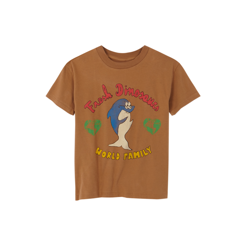 <img class='new_mark_img1' src='https://img.shop-pro.jp/img/new/icons10.gif' style='border:none;display:inline;margin:0px;padding:0px;width:auto;' />FRESH DINOSAURS Fresh Family T-Shirtの商品画像