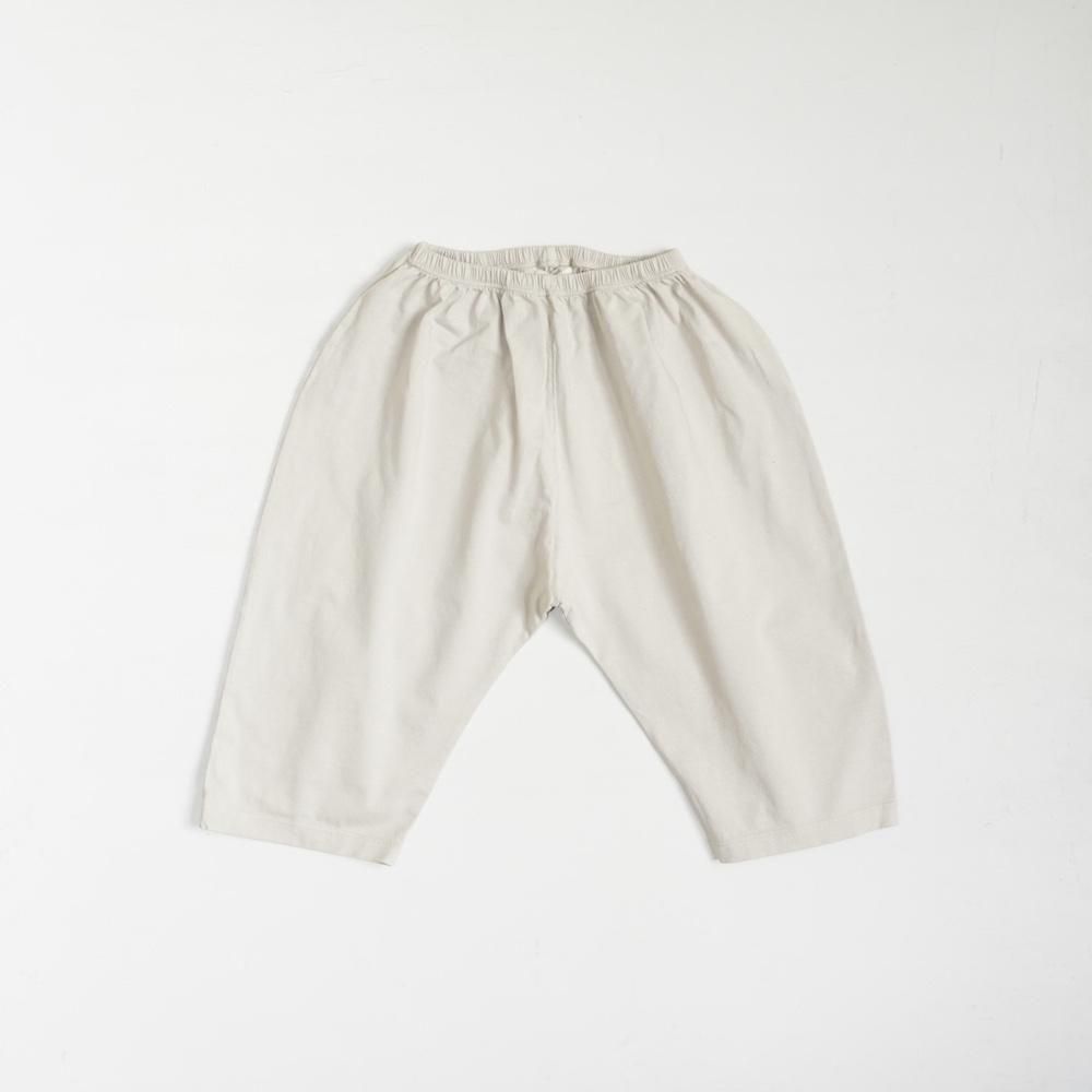 <img class='new_mark_img1' src='https://img.shop-pro.jp/img/new/icons10.gif' style='border:none;display:inline;margin:0px;padding:0px;width:auto;' />Façade Sono wide pants - Light greyの商品画像