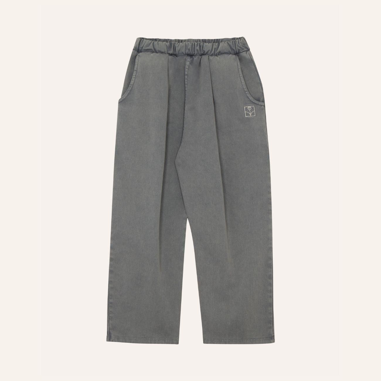 <img class='new_mark_img1' src='https://img.shop-pro.jp/img/new/icons10.gif' style='border:none;display:inline;margin:0px;padding:0px;width:auto;' />the campamento Light Grey Denim Trousersの商品画像