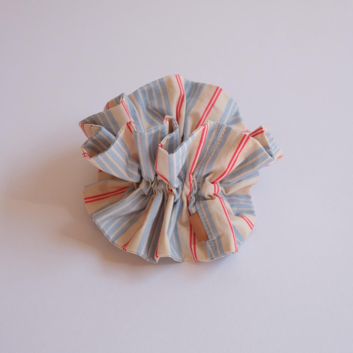 <img class='new_mark_img1' src='https://img.shop-pro.jp/img/new/icons10.gif' style='border:none;display:inline;margin:0px;padding:0px;width:auto;' />B UPCYCLE CLUB Awake Scrunchie - Stripeの商品画像