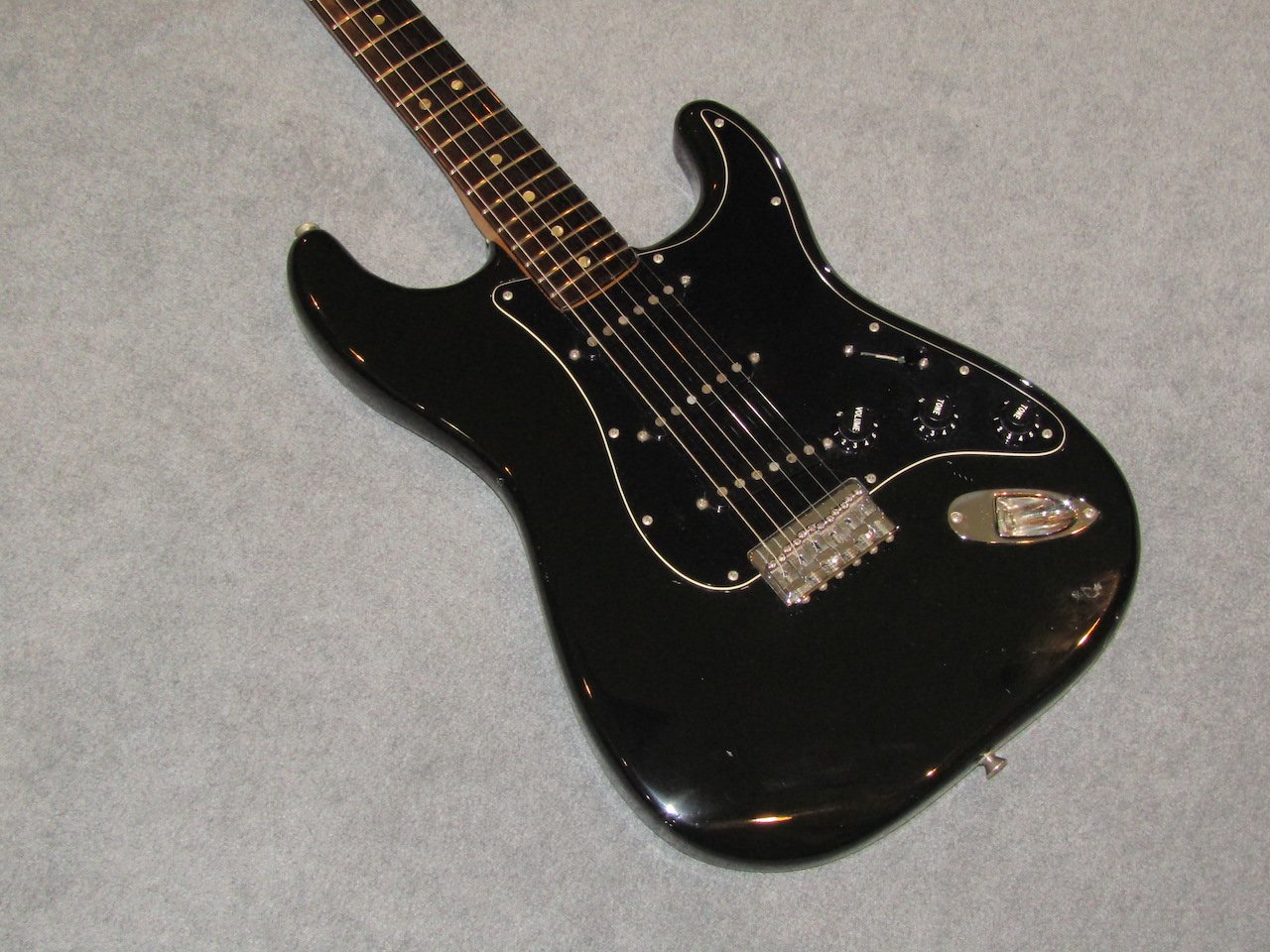 1977年製 Fender USA Stratocaster HardTail Body Black フェンダー