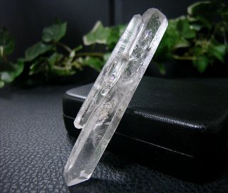 ナチュラルポイント（貴州産ガーデン水晶ダブルターミネーター308）両剣水晶