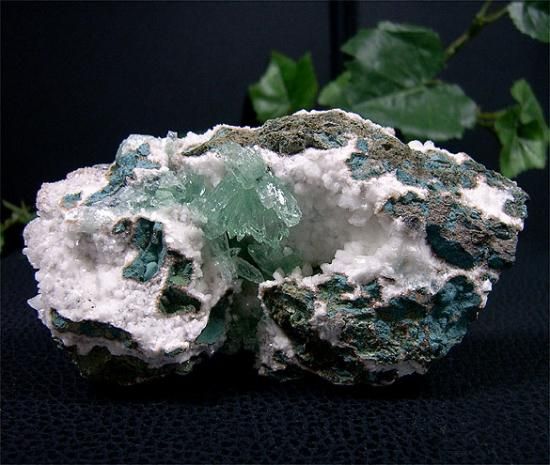 原石（グリーンアポフィライト6） - パワーストーンショップ「GOOD