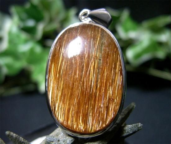 【特選品】ペンダントトップ（ゴールデンルチルクォーツインタリオ84） 特選品】ペンダントトップ（ゴールデンルチルクォーツインタリオ