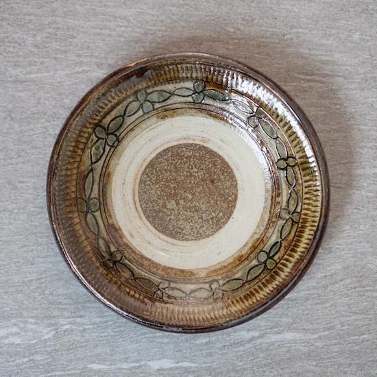 サオラさん・やちむん・陶器・陶芸・ サオラのやちむんが新しく入っています。 ティーポットやマグ