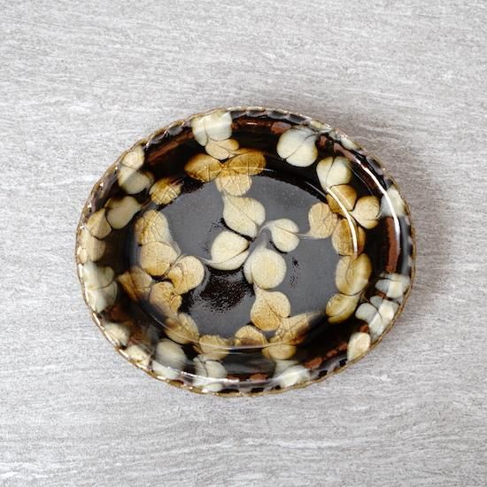 【新品・未使用】柳瀬俊一郎 スリップウェア プレート 2枚セット リム皿 花 茶 新品・未使用】柳瀬俊一郎 スリップウェア プレート 2枚セット