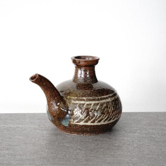 週末SALE❗️煎茶道具 萬古焼◆松楽造『環手 茶注』白泥手捻り 週末SALE❗️煎茶道具 萬古焼◇松楽造『環手 茶注』白