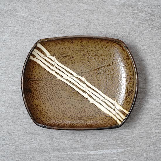 スリップウェア 四角平皿 齊藤十郎／スリップウェア 27cm×22.5cm 角平皿 細ストライプ