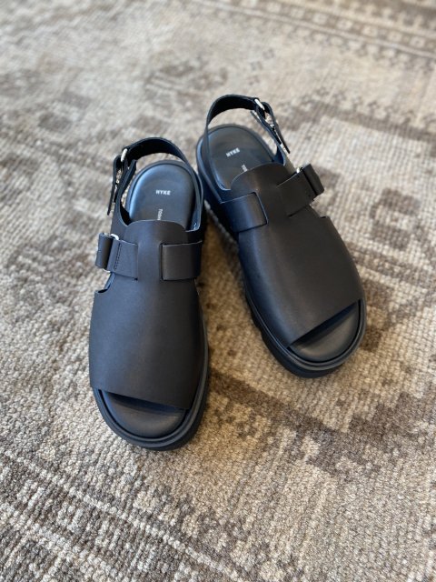 <img class='new_mark_img1' src='https://img.shop-pro.jp/img/new/icons4.gif' style='border:none;display:inline;margin:0px;padding:0px;width:auto;' />HYKE / OPEN TOE SANDALS