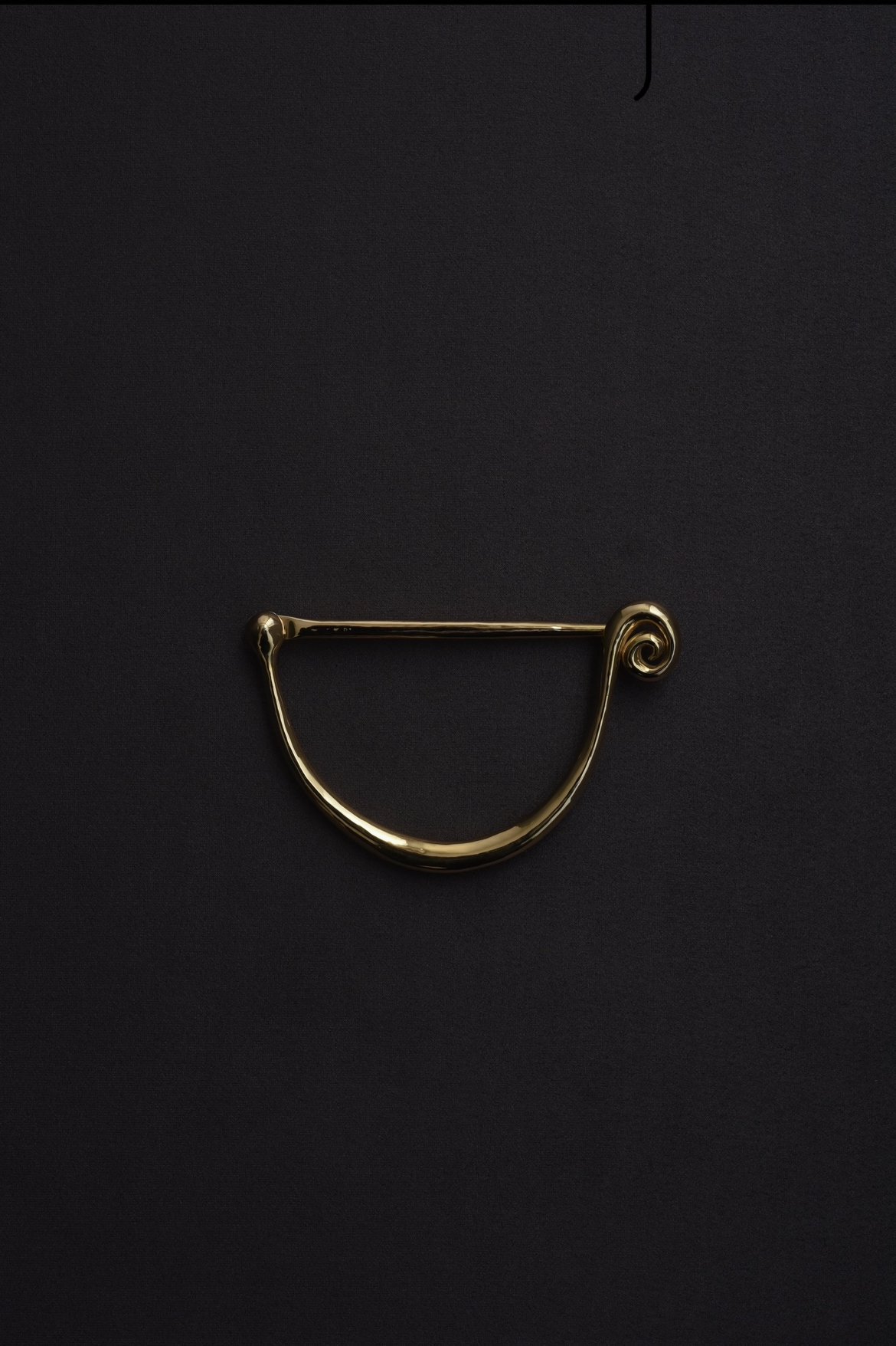 R.LAGAN  ͽFIBULA BANGLE  (GOLD)