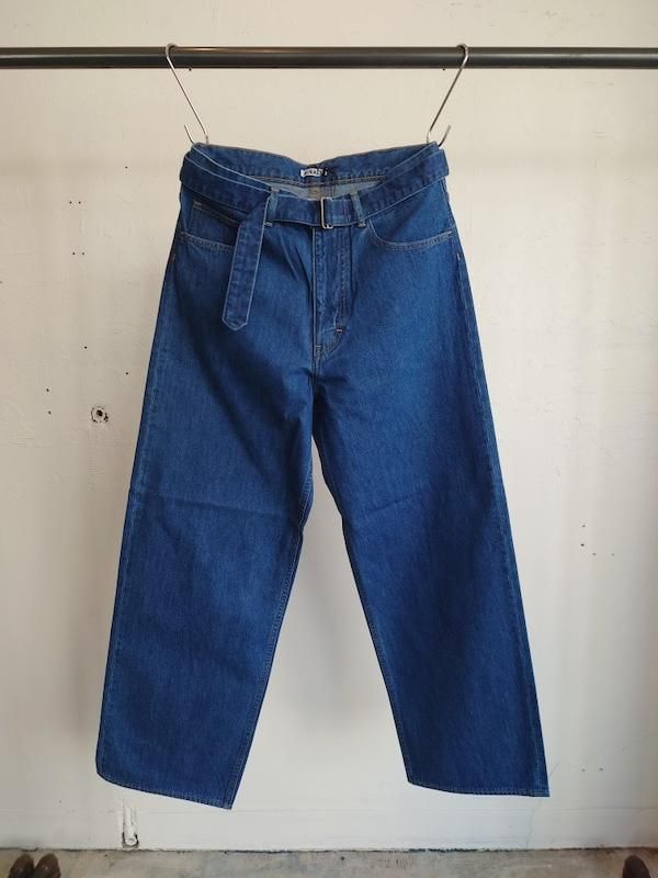 AURALEE SELVEDGE LIGHT OZ DENIM BELTED PANTS - ISLE AURALEE SELVEDGE LIGHT OZ DENIM BELTED PANTS - ISLE