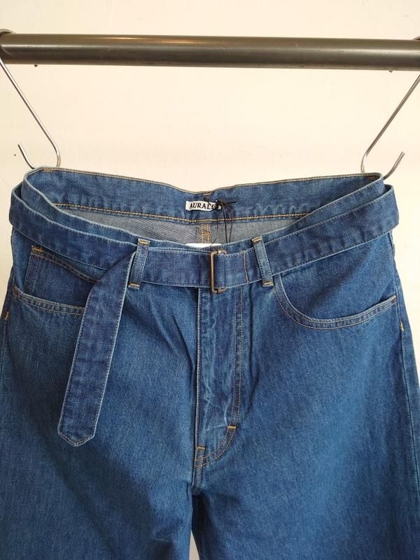 AURALEE SELVEDGE LIGHT OZ DENIM BELTED PANTS - ISLE AURALEE SELVEDGE LIGHT OZ DENIM BELTED PANTS - ISLE