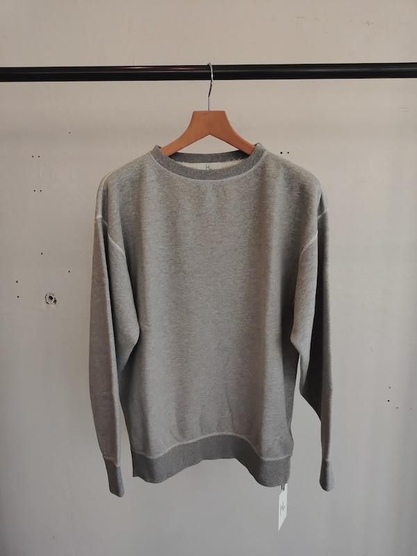 <img class='new_mark_img1' src='https://img.shop-pro.jp/img/new/icons8.gif' style='border:none;display:inline;margin:0px;padding:0px;width:auto;' />HERILL  Crewneck Sweatshirts
